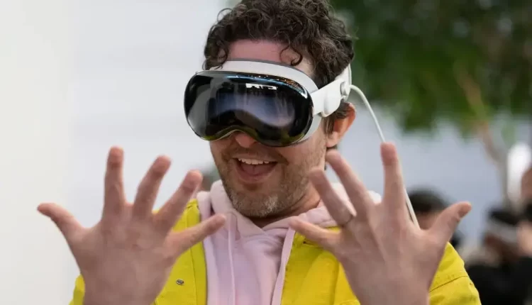 استفاده از ویژن پرو هنگام رانندگی