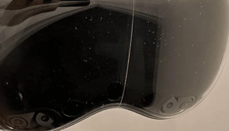 شیشه‌ی ویژن پرو می‌شکند