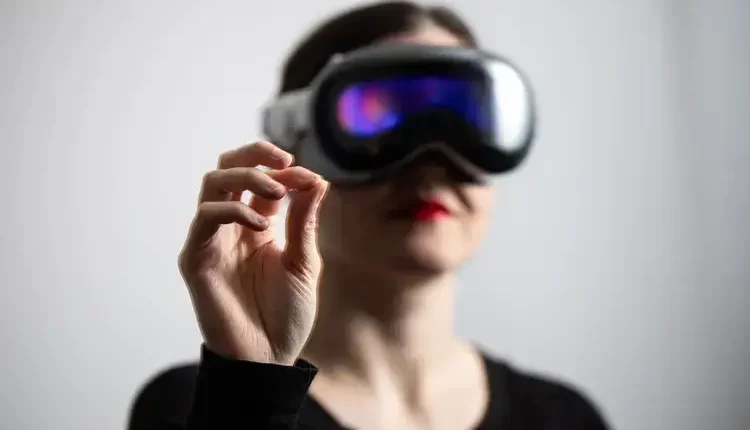 نسخه‌ی اختصاصی یوتوب برای ویژن پرو