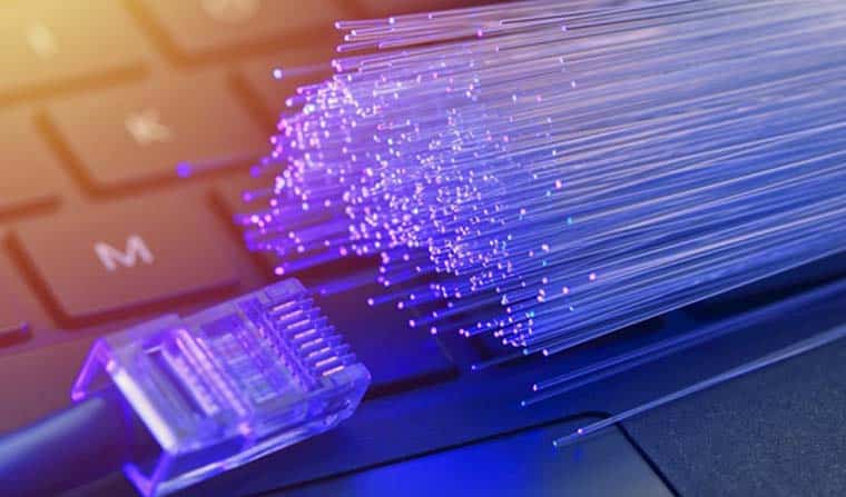 مقایسه فیبر نوری اختصاصی با وایرلس اختصاصی فیبر نوری اختصاصی